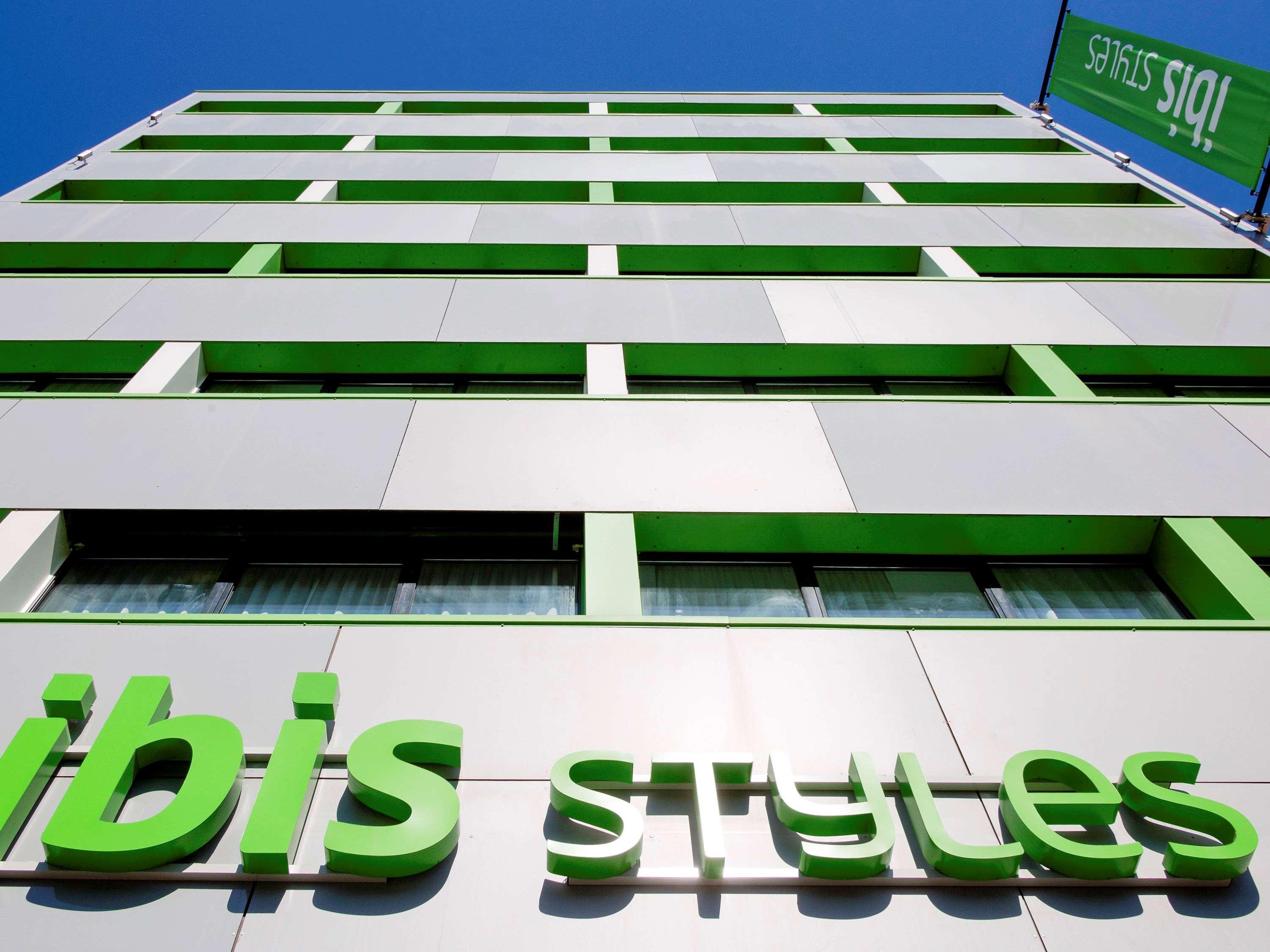 Hotel Ibis Styles Clermont-Ferrand Gare Exterior photo