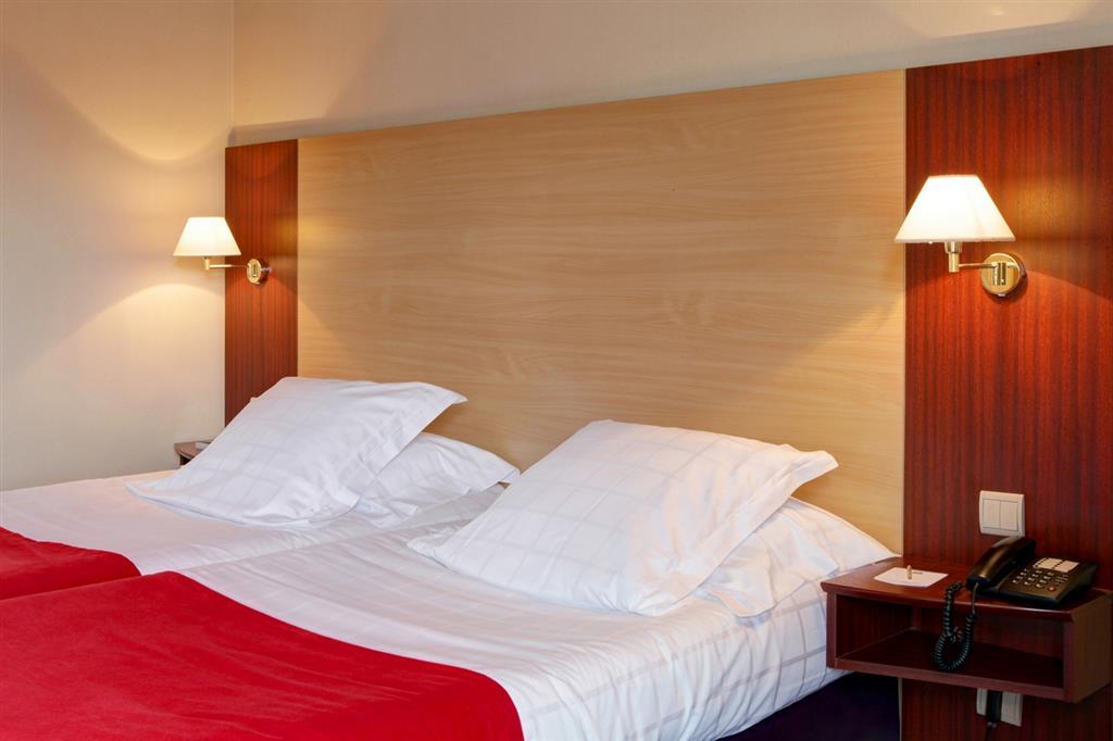 Hotel Ibis Styles Clermont-Ferrand Gare Exterior photo