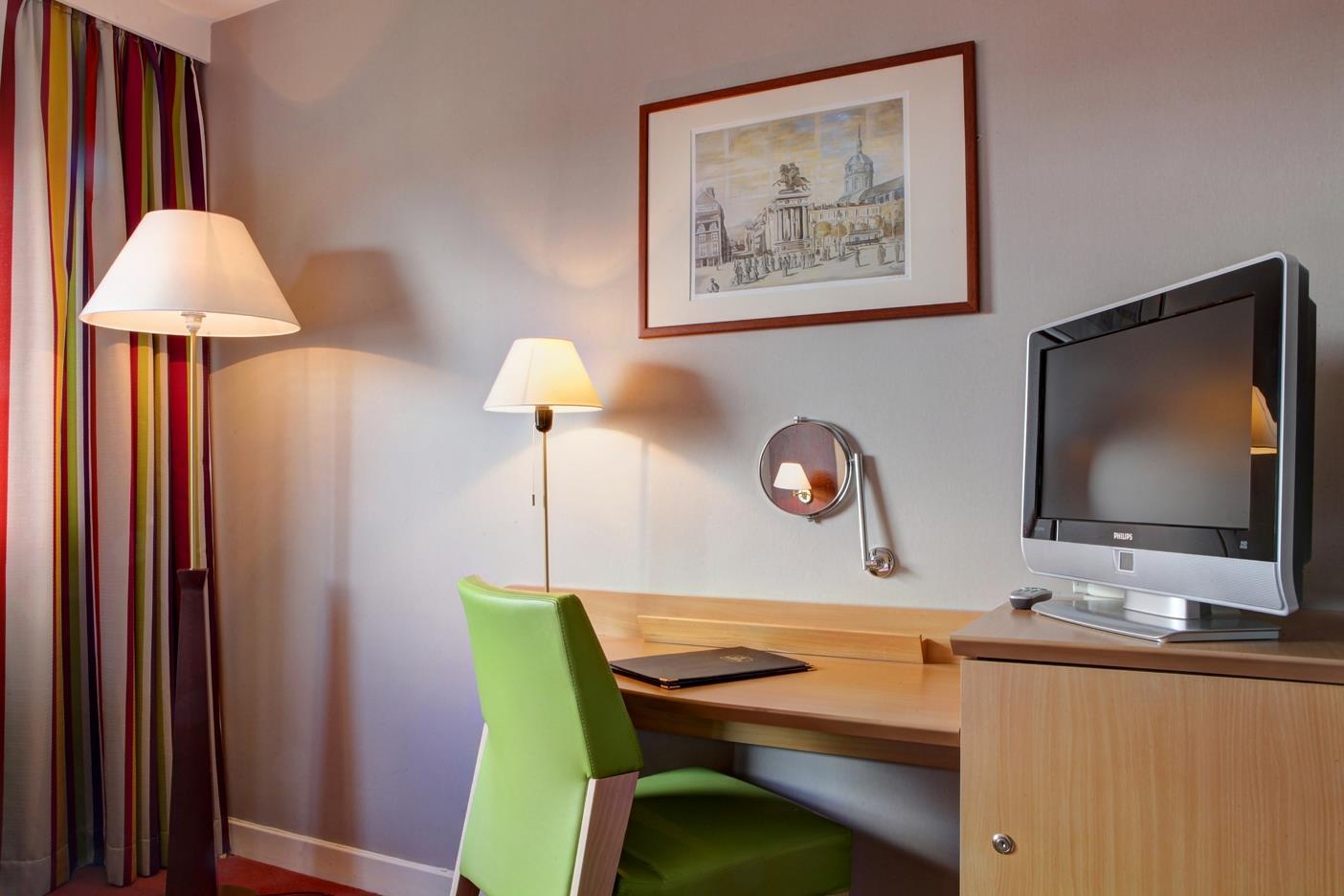 Hotel Ibis Styles Clermont-Ferrand Gare Exterior photo